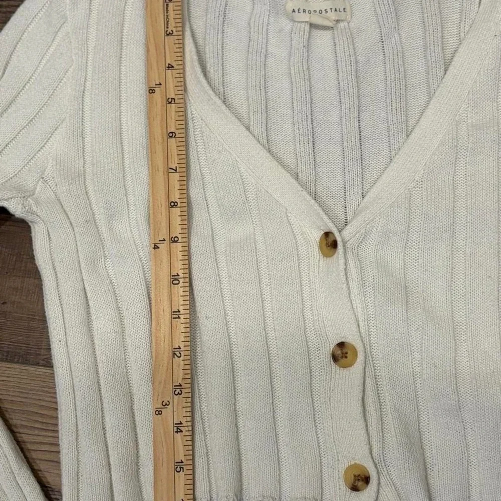 Aeropostale white ribbed knit cardigan in size M